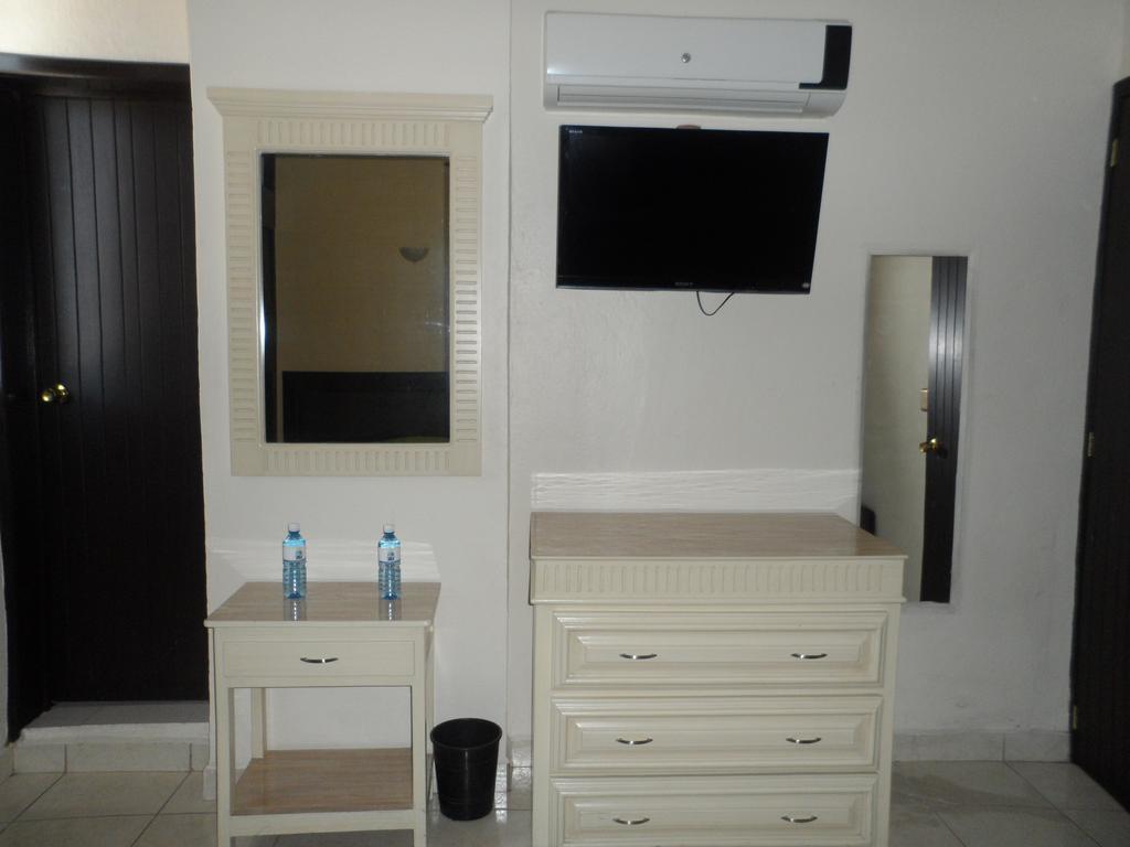 Hotel Fernando Tuxtla Gutiérrez Δωμάτιο φωτογραφία